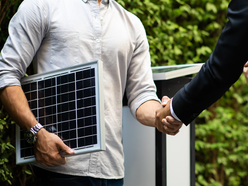 Zonnepanelen prijsontwikkeling: 7 Factoren die de huidige betaalbaarheid verklaren